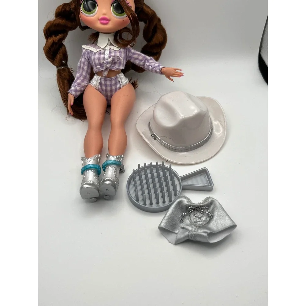 LOL Surprise OMG Remix Lonestar Doll Purple Gingham Country Western Silver Boots